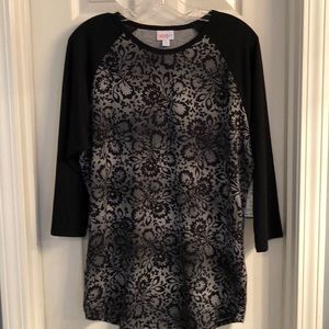 NWT LuLaRoe Randy Baseball Tee